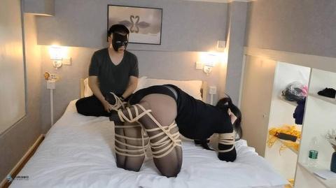 JS邪医3Part2美女来到一家奇怪的诊所体验另类的疗法