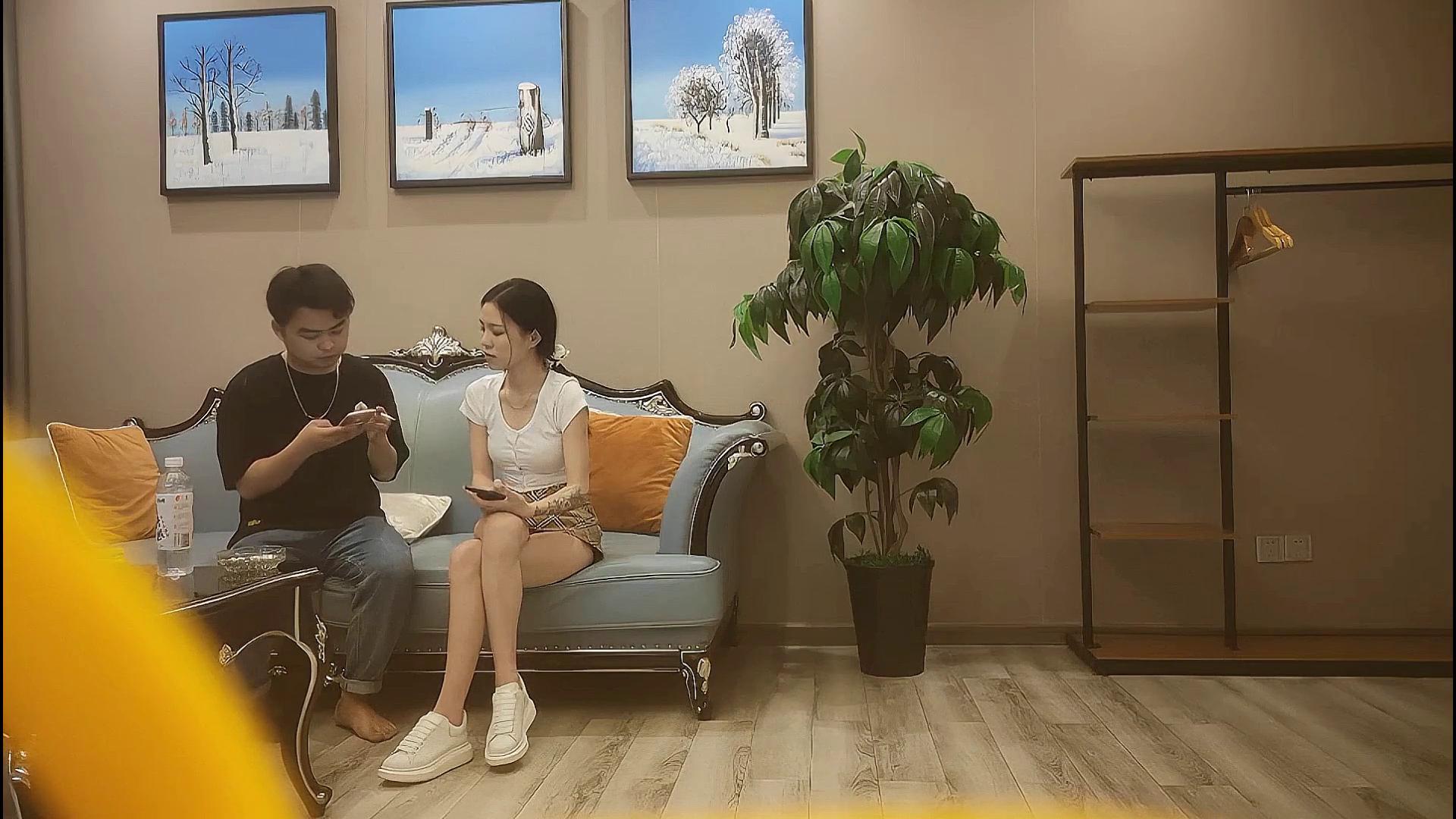 KU我有一台拖拉机顶级高端外围场苗条00后女神清纯初恋脸小仙女在仙丹加持下到达高潮