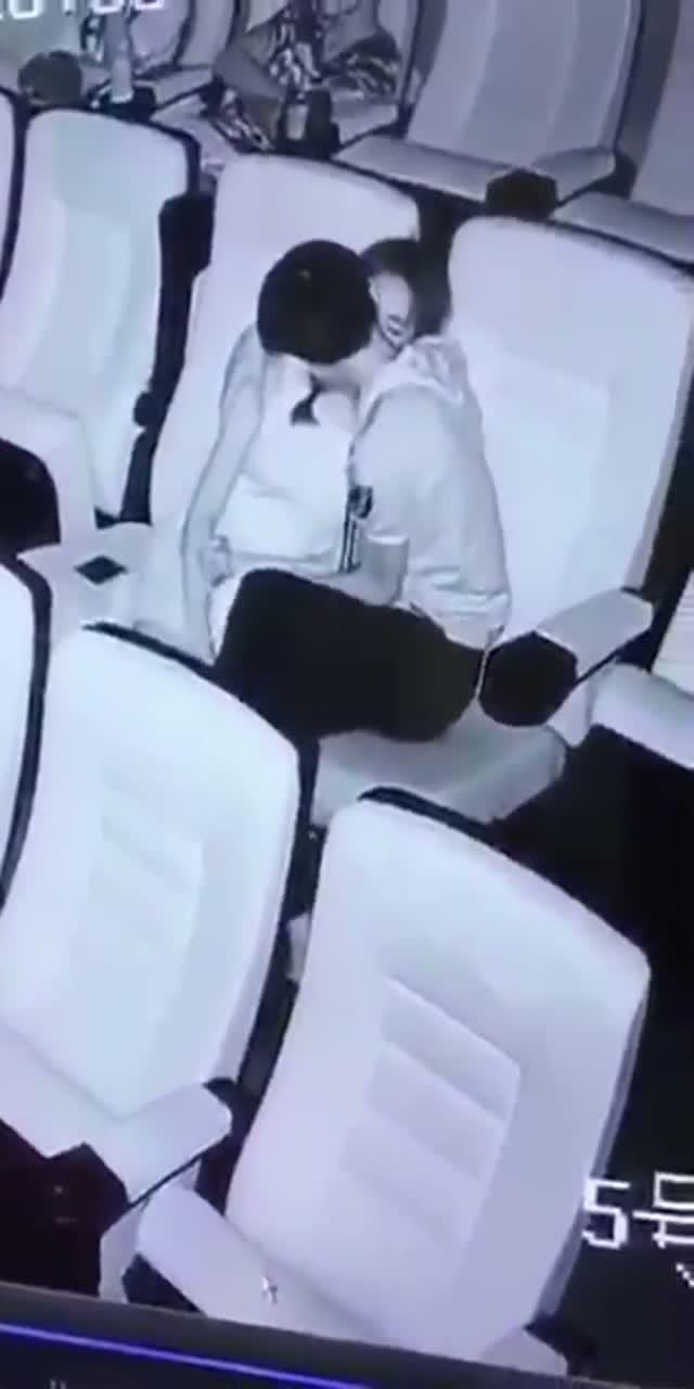别看电影院黑红外摄像机拍的可清晰了
