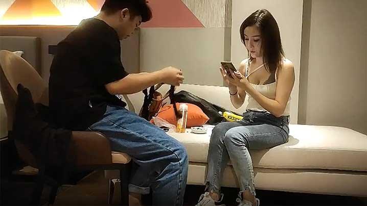 加钱哥加钱哥精品小少妇黑丝白臀玲珑有致小骚货直播间人气爆棚千娇百媚共度春宵