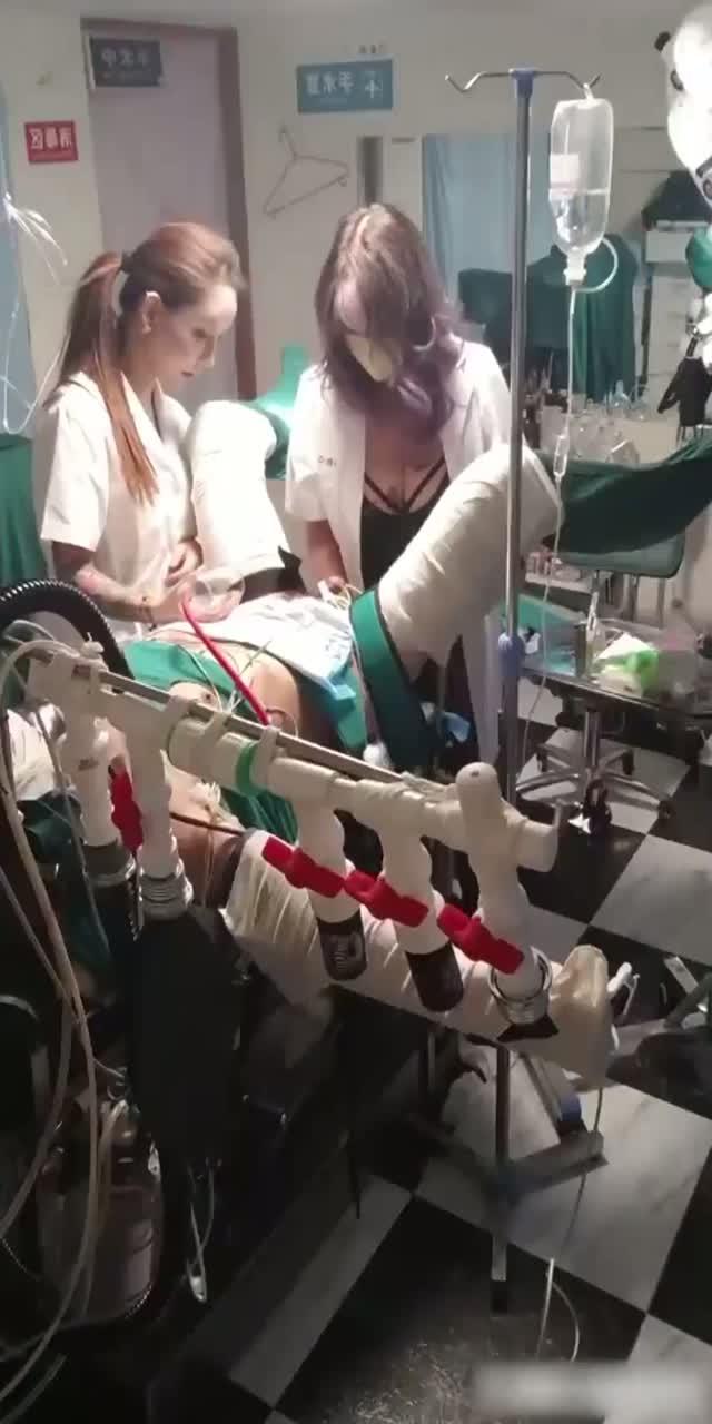 医疗调教鼻祖上海女王潮吹肛门开发龟头责丰满漂亮女医生亲自上场做爱带徒出师