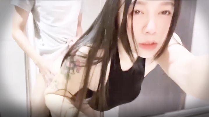 厕所激情采精欲姐极品台湾风韵爆乳尤物嫚嫚勾搭路人到公厕野战马桶女上位榨精工具人释放肉欲