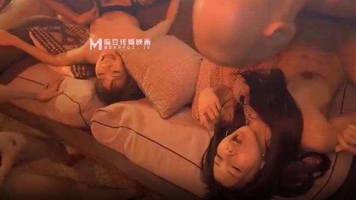 国产乱伦剧情荒誕家族_淫遊之春_夏晴子_蘇清歌