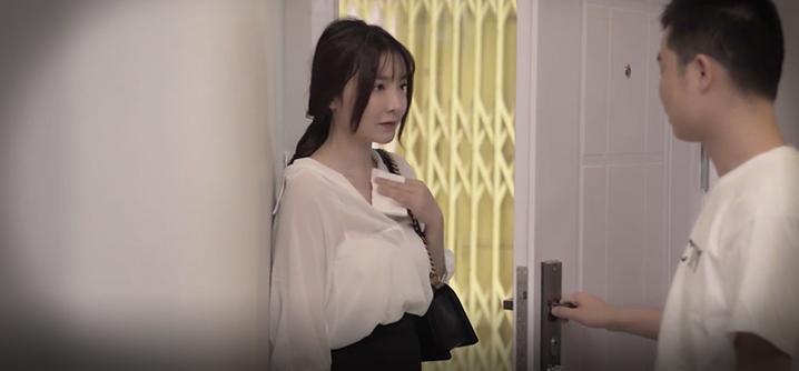 国产剧情强上来家访的儿子美丽班主任
