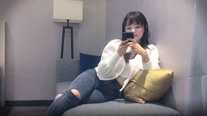 太子探花极品和有点姿色的小少妇啪啪有时不一定输给年轻小姐姐