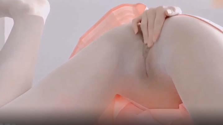 妹妹淫叫自慰嫩穴潮吹喷水