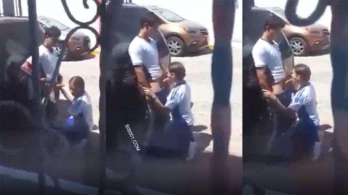 学生情侣穿着校服在路边口交车主还故意作弄