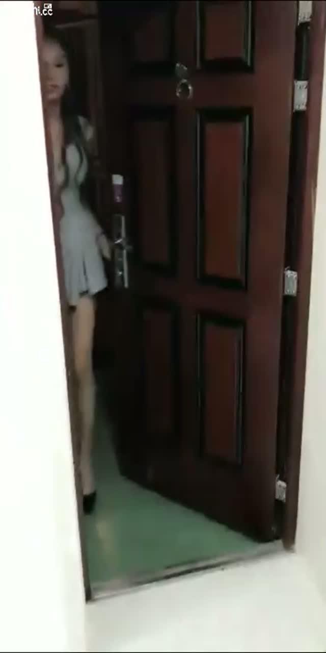 家中的小骚货《1》