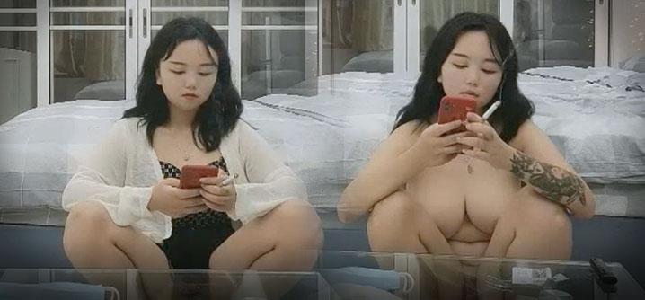 小马丶寻花肉肉身材大奶妹纸齐逼短裤蹲着口交揉奶摸穴拉手后入骑乘猛操晃动大奶子