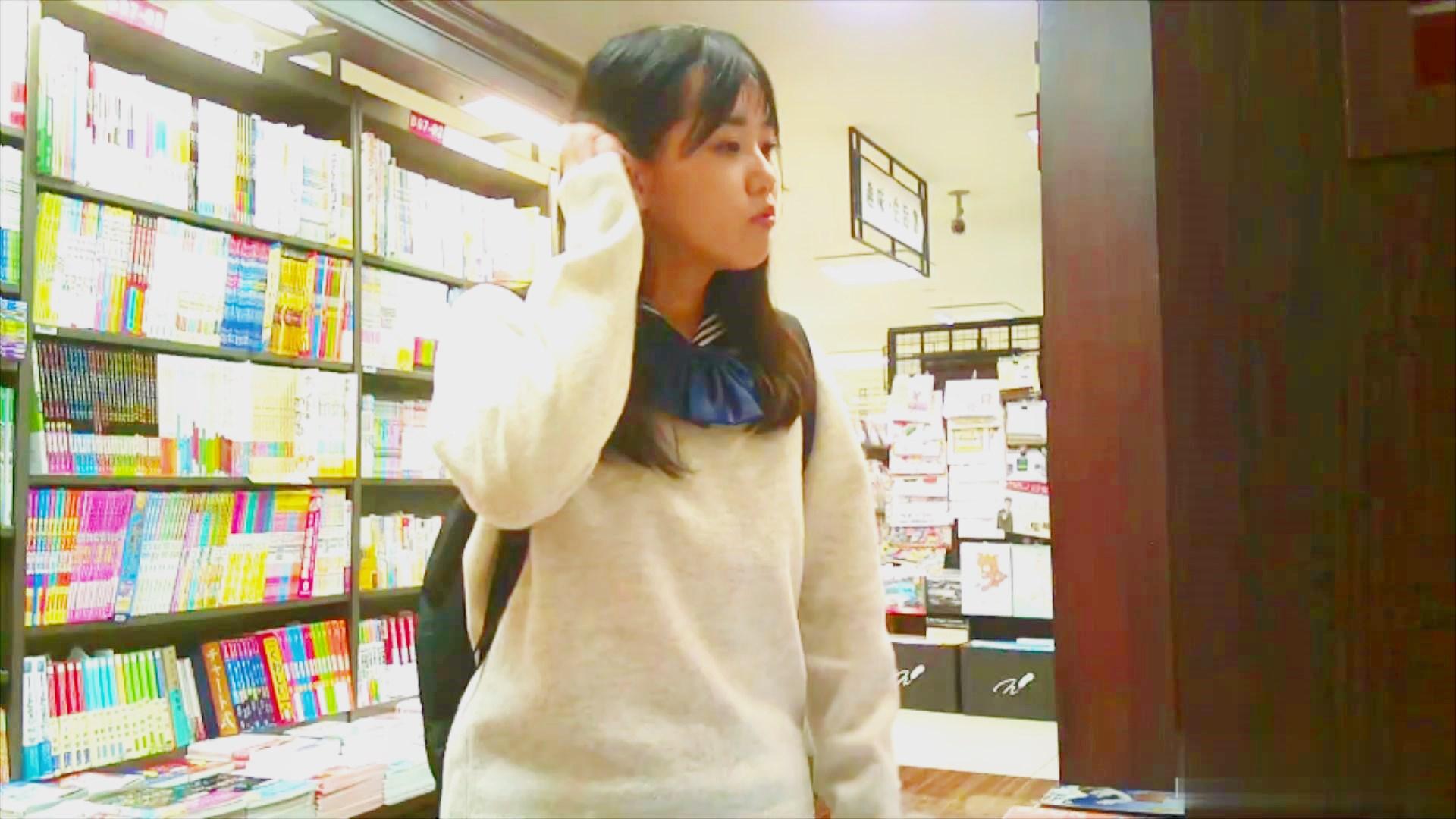 尾随台湾女孩逛书店被尾随地铁就被强行揩油潮喷