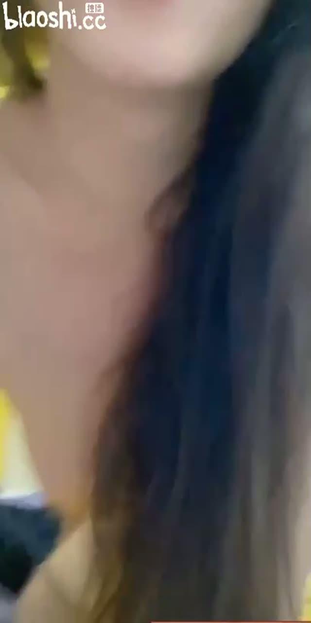 巨乳骚狗最爱爸爸臭脚和大吊《2》
