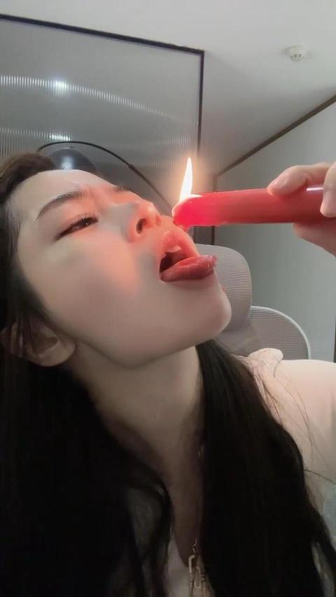 广东汕头美女直播打PK输了居然虐待自己封针滴蜡样样都来