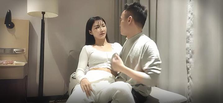 探花步宾探花极品长相甜美眼镜萌妹子还教小哥哥怎么操真是老司机