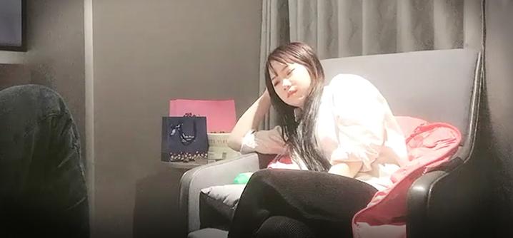 探花沈先森回归约了个圆脸粉衣妹子搞到一半掉线了
