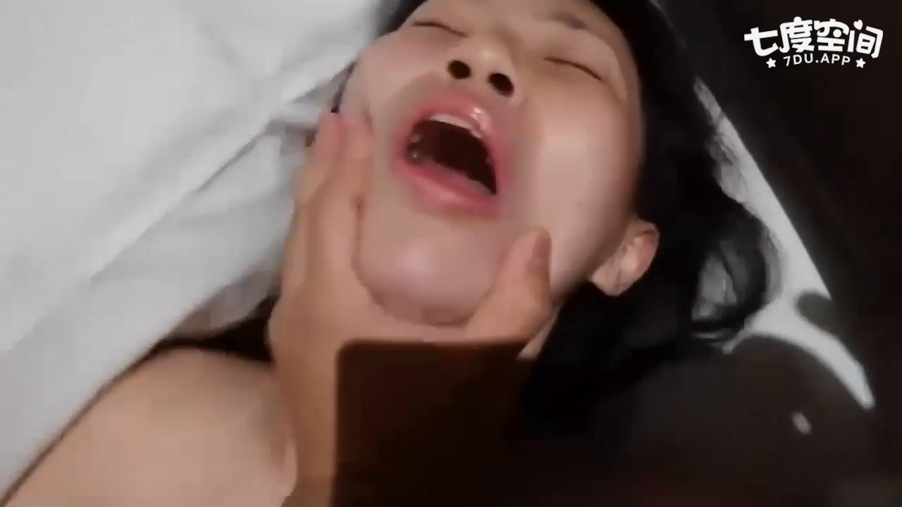 探花财子约炮真实记录约炮青涩女大学生中