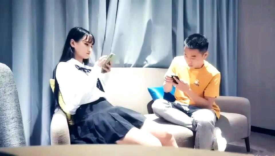 探花超级像李一桐的长腿学生妹不要错过哦