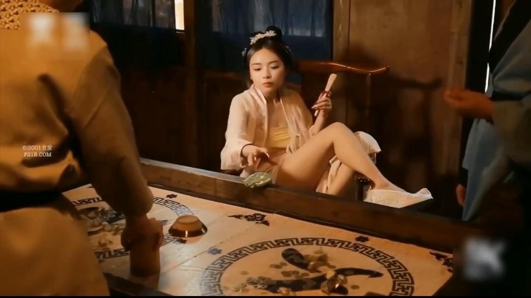 杨超越被逼当女奴