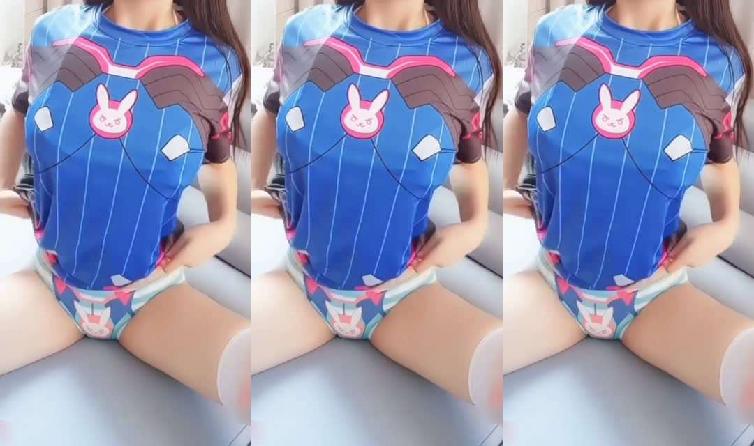 极品爆乳女神呻吟自慰
