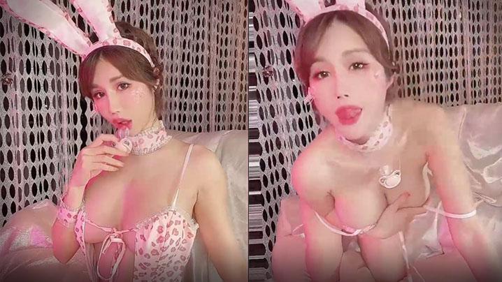 网红美女辛尤里最新付费视频性感兔女郎玩具插到表情扭曲爽死哦