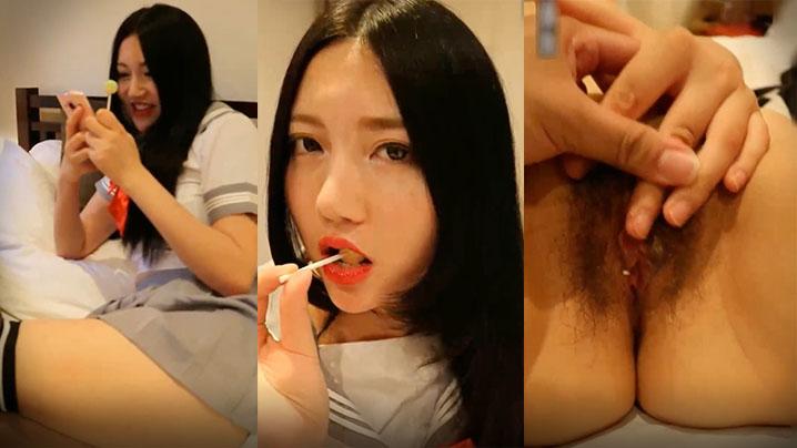 网络红人国模严佳丽超大尺度私拍_被摄影师摸骚穴自慰还呻吟诱惑