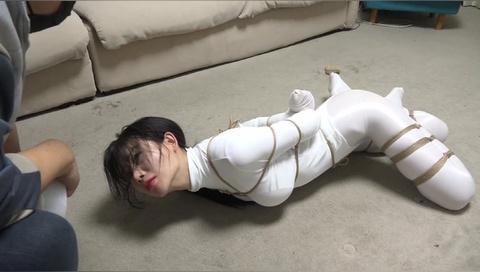 逍遥白丝女奴的贩卖直播01