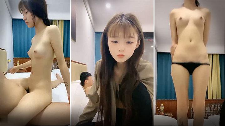 青涩超嫩18萝莉嫩妹被炮友狂操慢慢脱光光小小奶子口活还很生疏需要慢慢调教