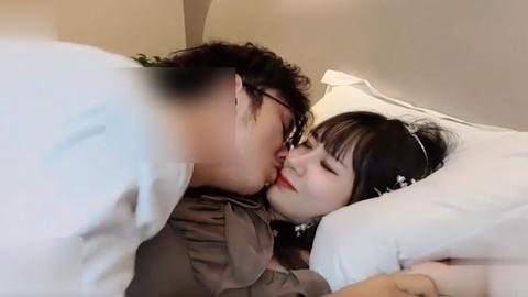 高颜值小学老师下海做爱