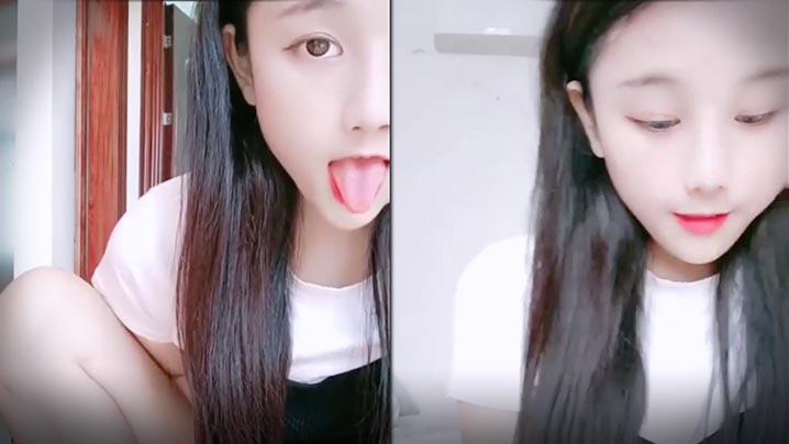 高颜值美女假屌自慰萝莉