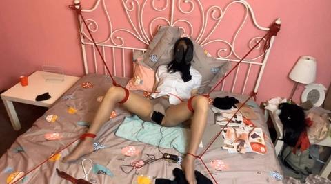 黑魔法师夕的丝袜地狱榨汁的三重奏
